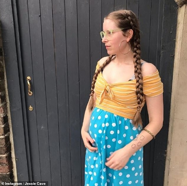 Harry Potter's Jessie Cave announces she's expecting her ...