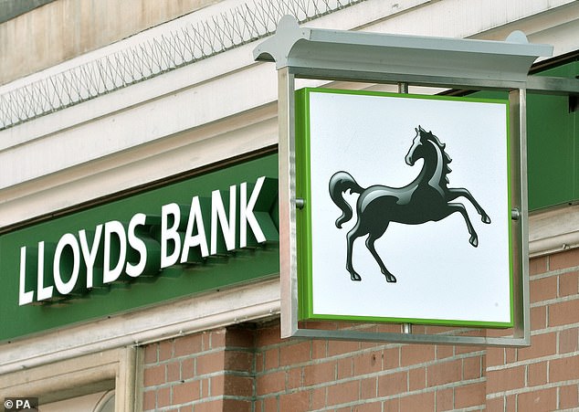 Lloyds allowing small firms to open current accounts again - healthyfrog
