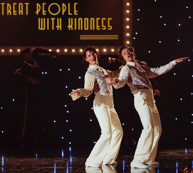 Call me Phoebe Waltzer-Bridge! Fleabag star shows off her ...